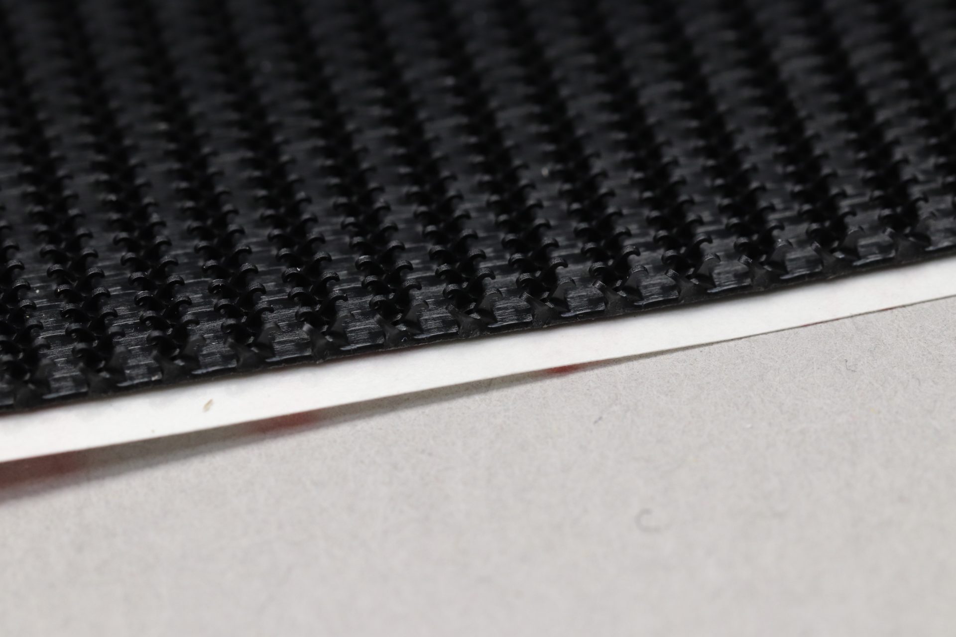 Velcro Brand Black Heavy Duty Stick-On Tape 1m x 50mm - Screwfix